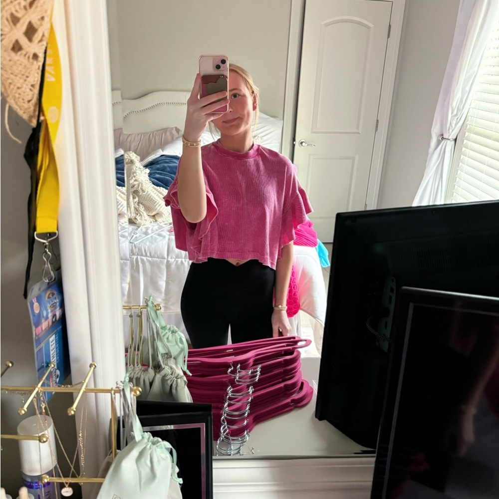 Altar’d State cropped cute ruffle top XS/Small never worn